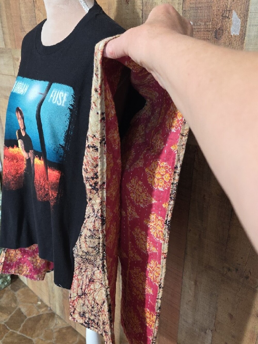 Upcycled Keith Urban Tee With Kantha Kimono Sleeves - Picture 6 of 9
